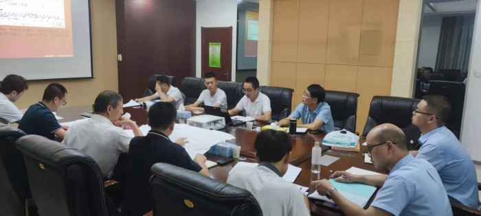 8月12日，一八六公司物探工程处提交的《陕西永陇能源开发建设有限公司22306工作面综合物探成果报告》顺利通过评审。摄影：王鑫鑫 (2).jpg