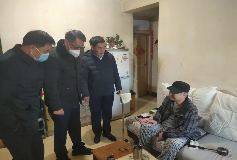 梁书记.jpg