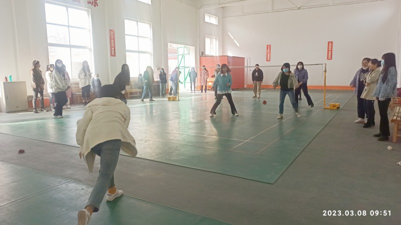 趣味活动庆“三八”照片2.jpg