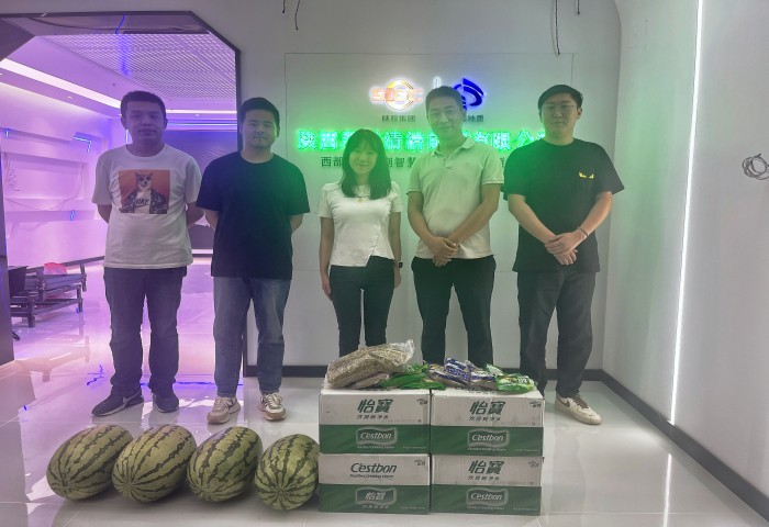 云谷送清凉-董碧莹摄.jpg