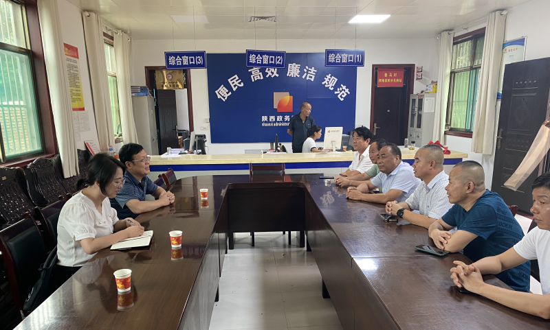 8月11日，一八六公司党委副书记、纪委书记杨占盈带队，在公司党委工作部主任王晓云的陪同下，前往宝鸡市扶风县天度镇鲁马村开展文明实践活动并向他们送去了大米、食用油、洗衣粉、洗洁精等物资。摄影：张鑫 (2).png