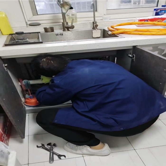 入户维修照片 薛蕾摄.jpg