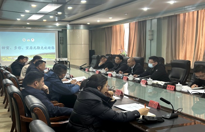 摄影3：陕西中煤新能源有限公司总经理李兵一行赴新疆考察调研.jpg