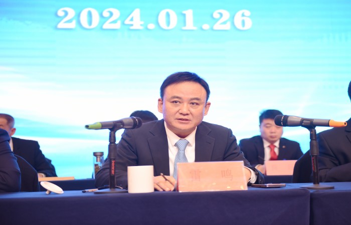 3、雷鸣讲话（摄影：刘娇阳）.JPG